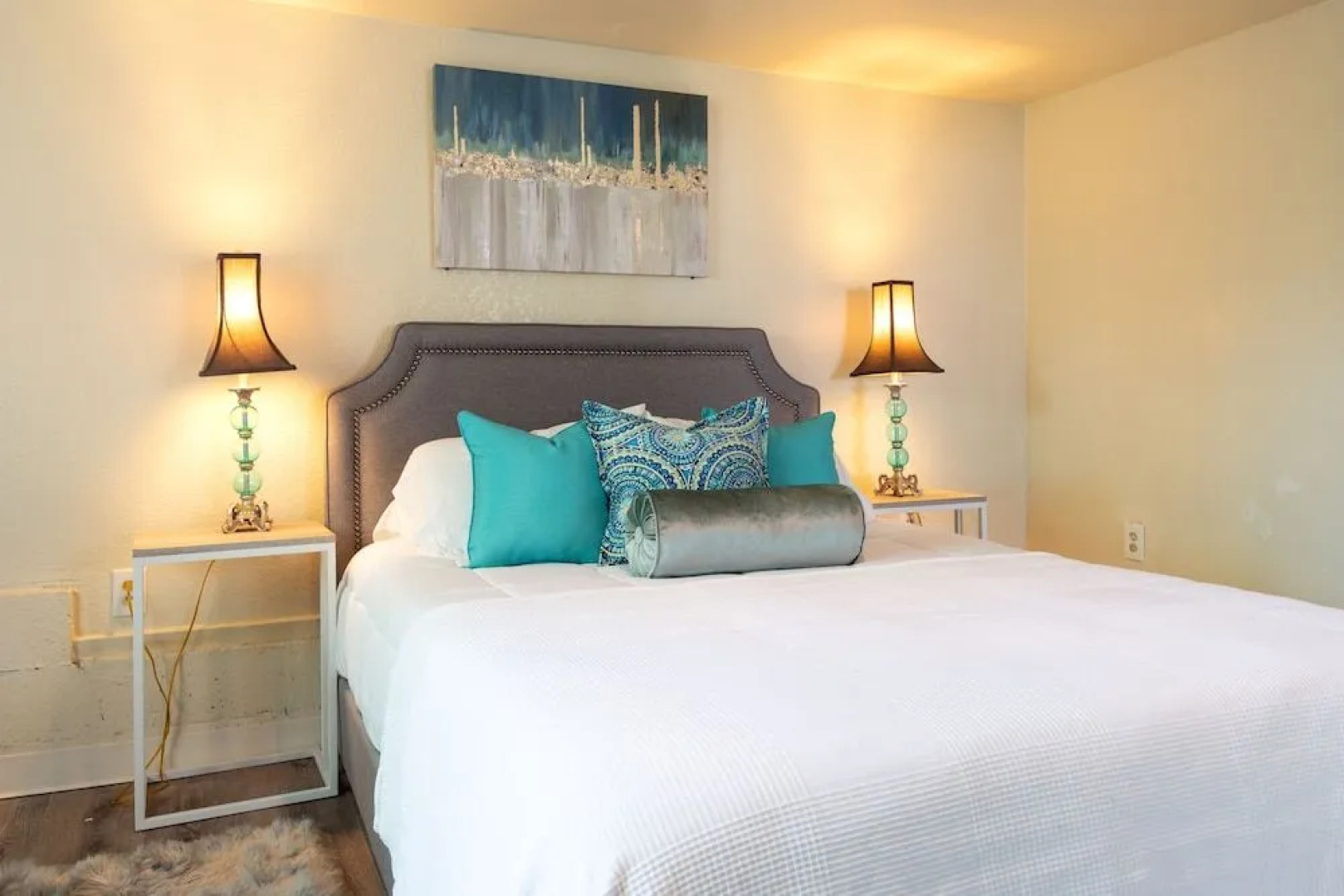 Bright & Spacious One Bedroom Apartment