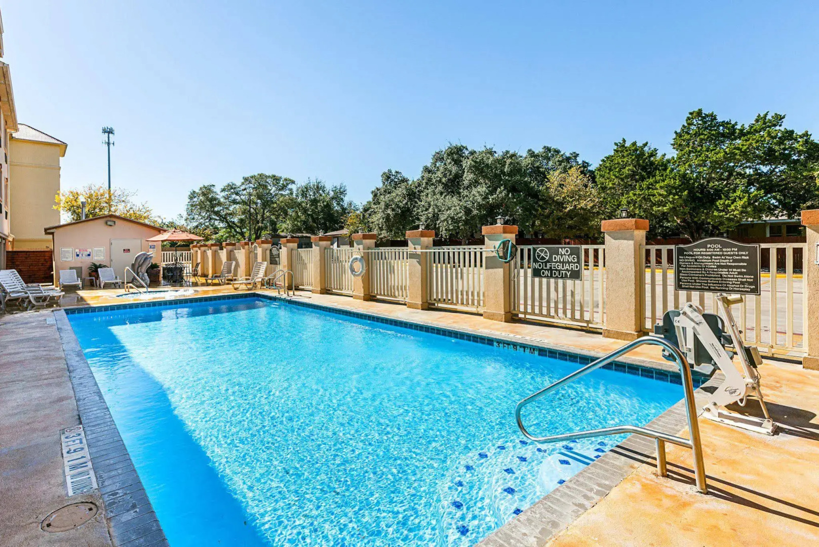 Quality Inn & Suites SeaWorld North