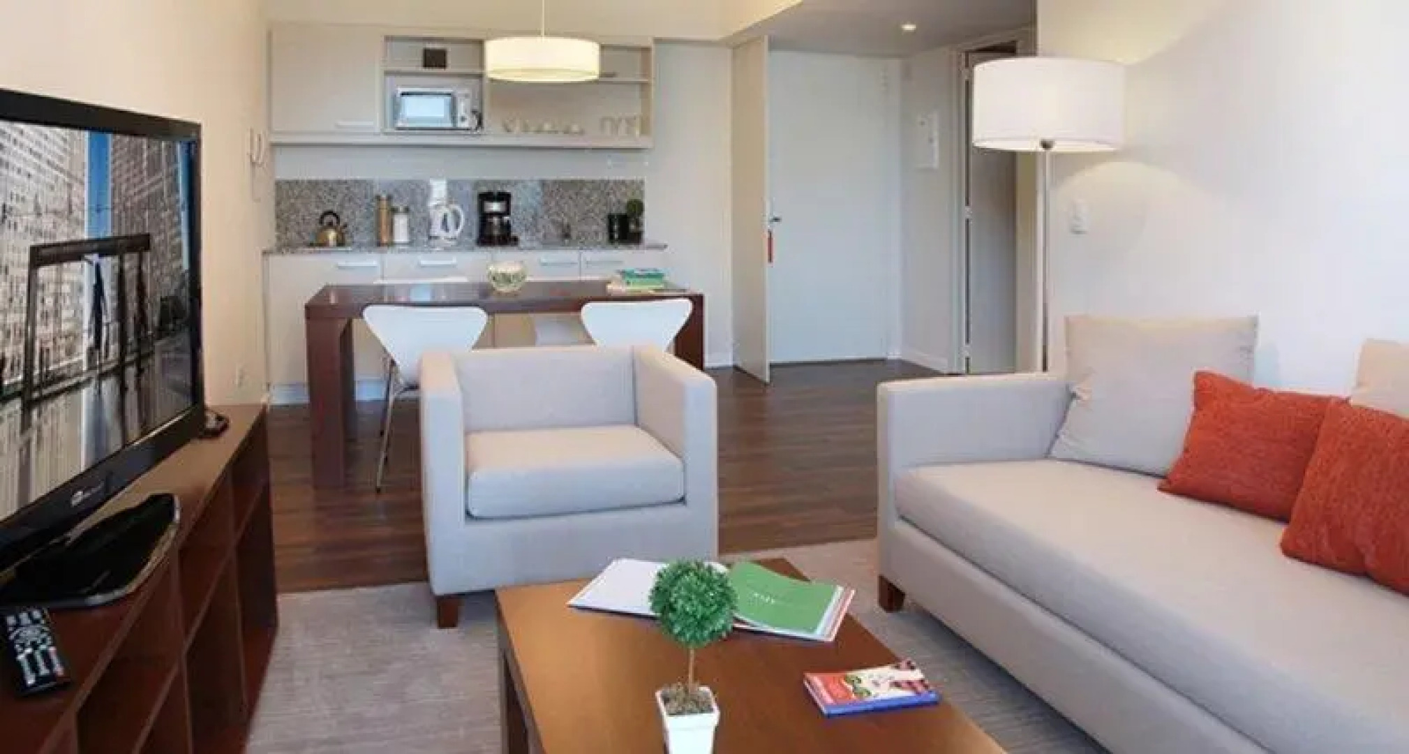 Dazzler Flats San Telmo