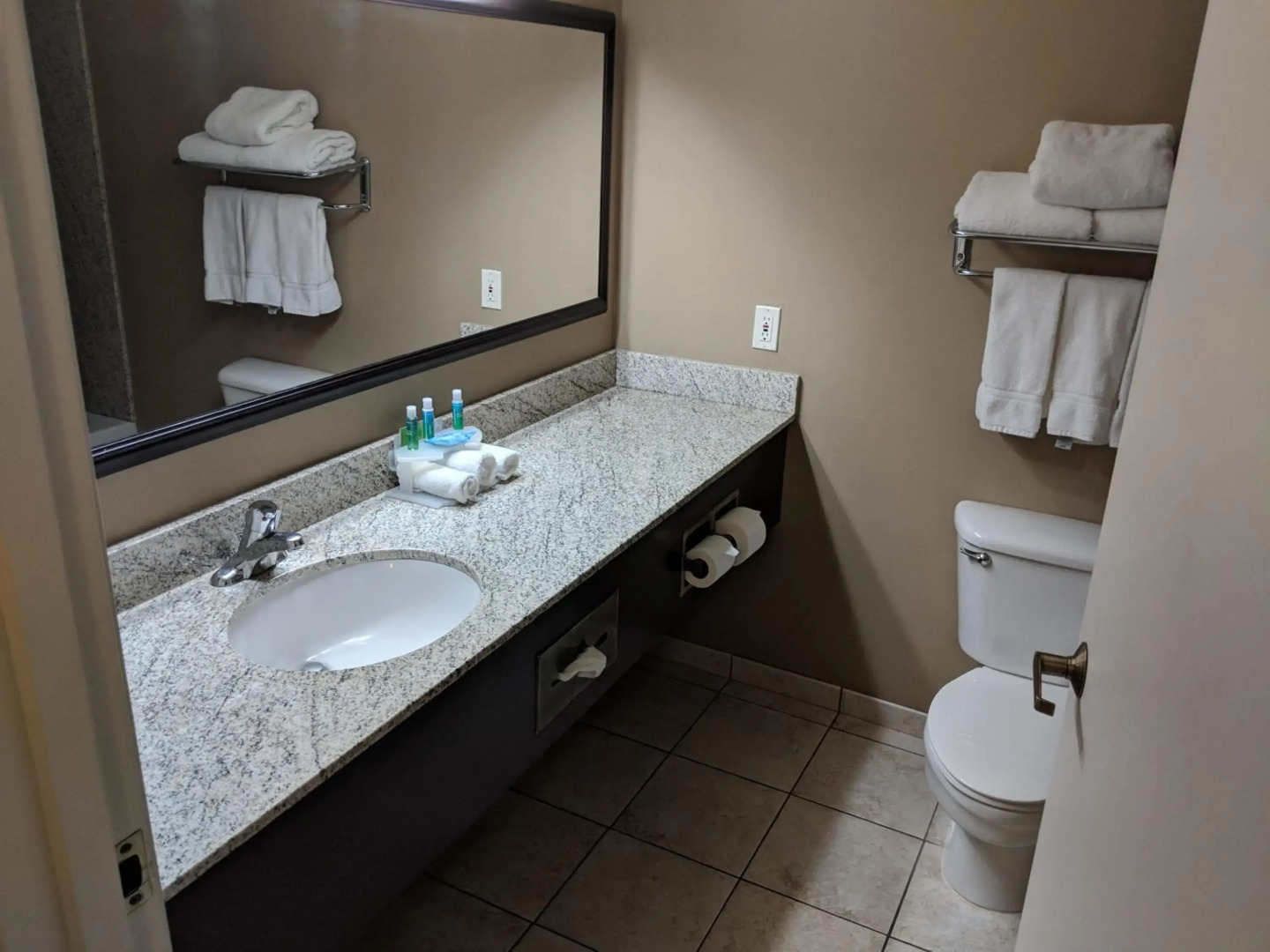 Clarion Pointe Medford