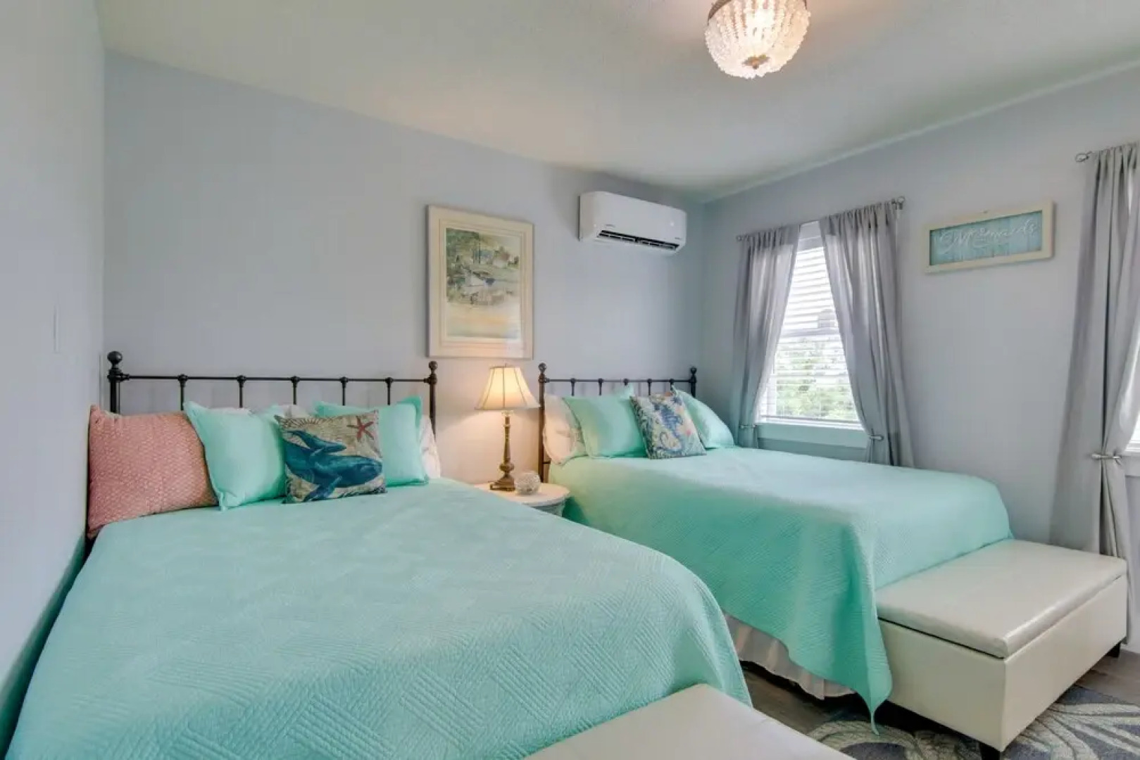 Bayfront Chincoteague Getaway w/ Fire Pit!