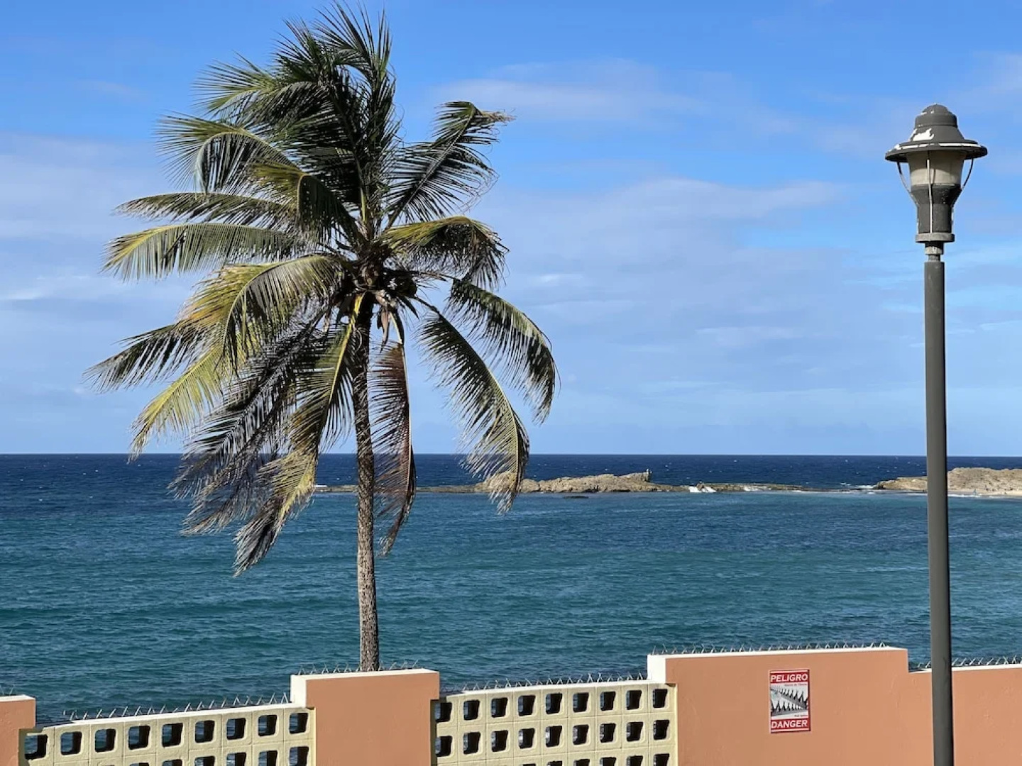 Beach condo with Pool and Ocean View