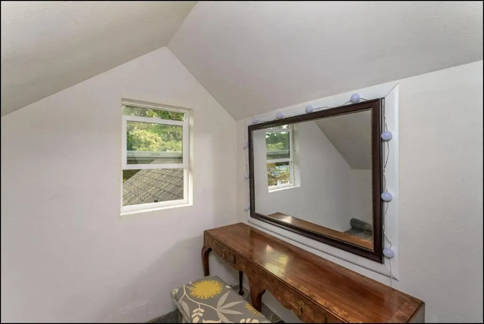 Captain Mike's Snug Harbor