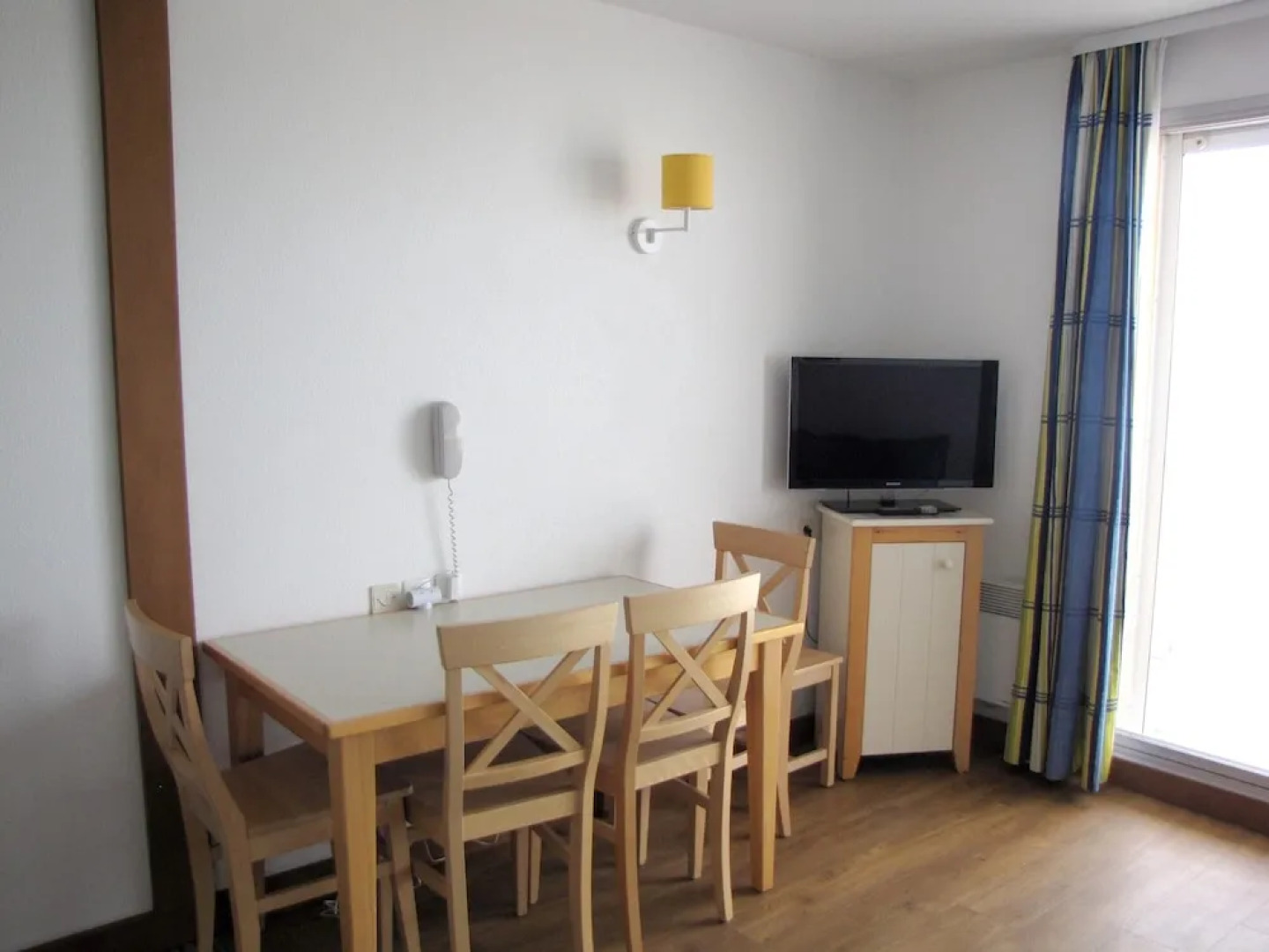 Studio in Pornichet, With Wonderful sea View, Furnished Balcony and Wi