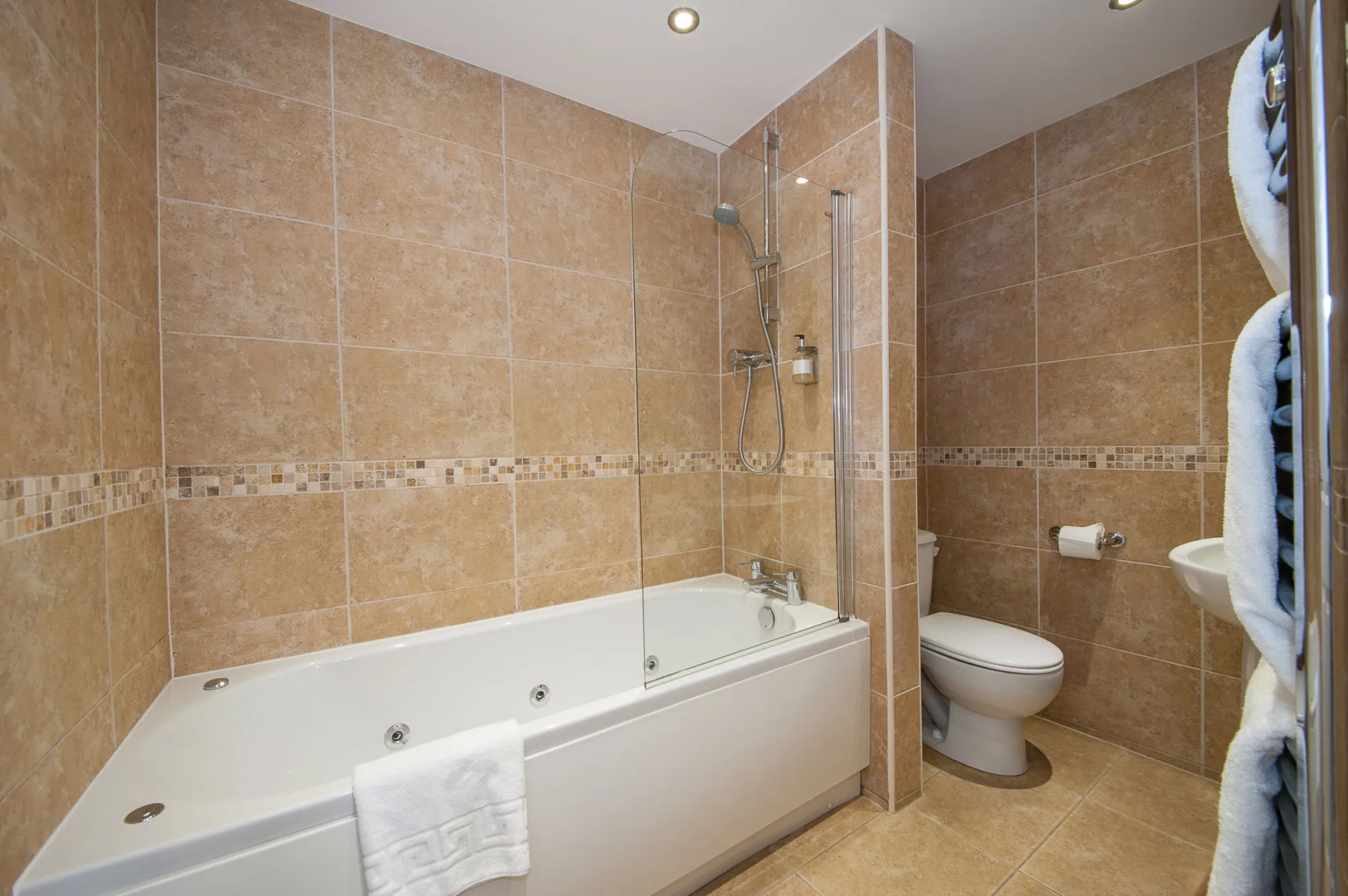 Wheatlands Lodge - Bed & Breakfast