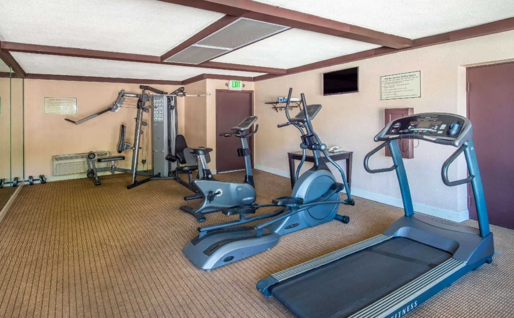 Ramada by Wyndham West Sacramento Hotel and Suites