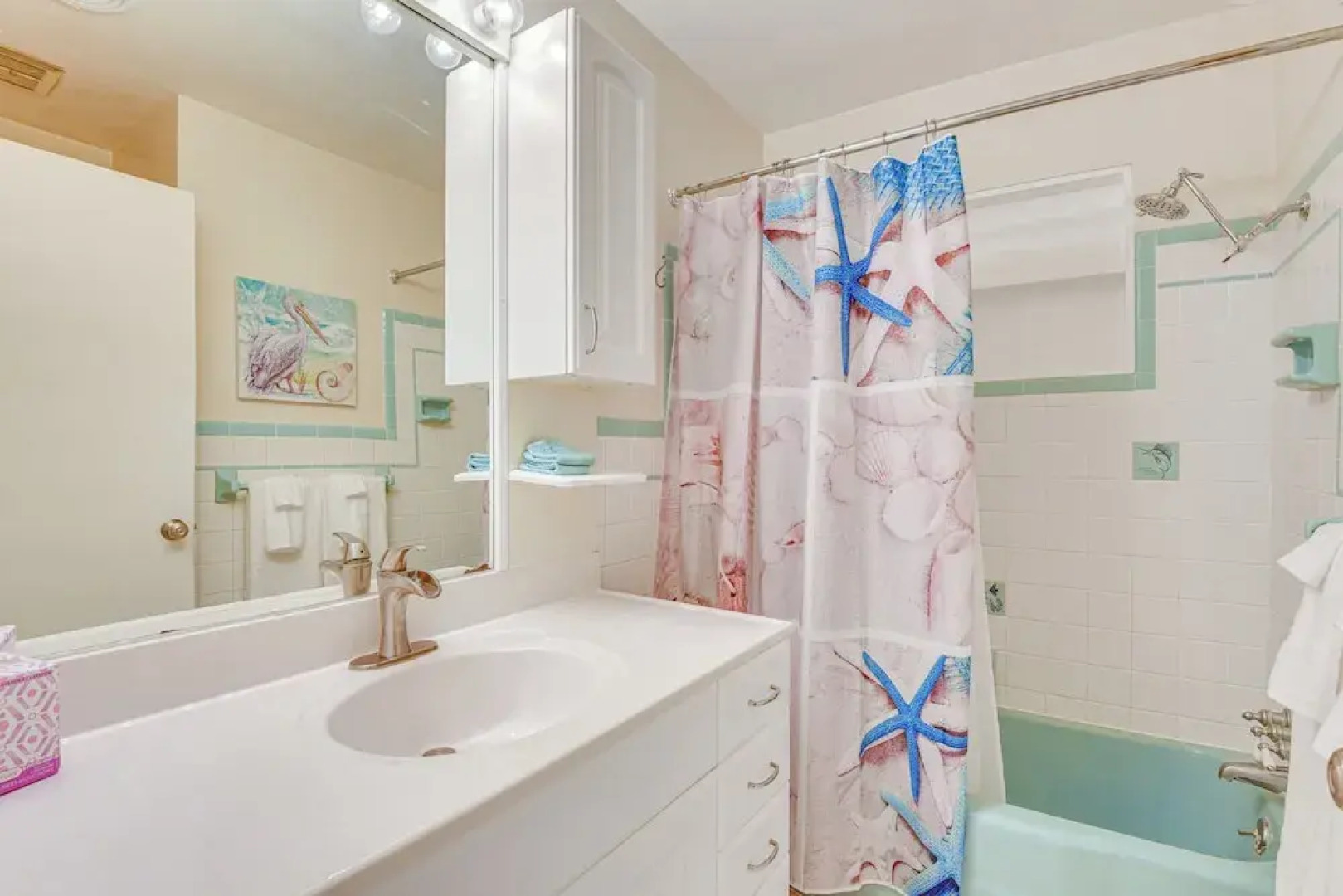 Mins From Anna Maria Island: Bright Home w/ Pool!