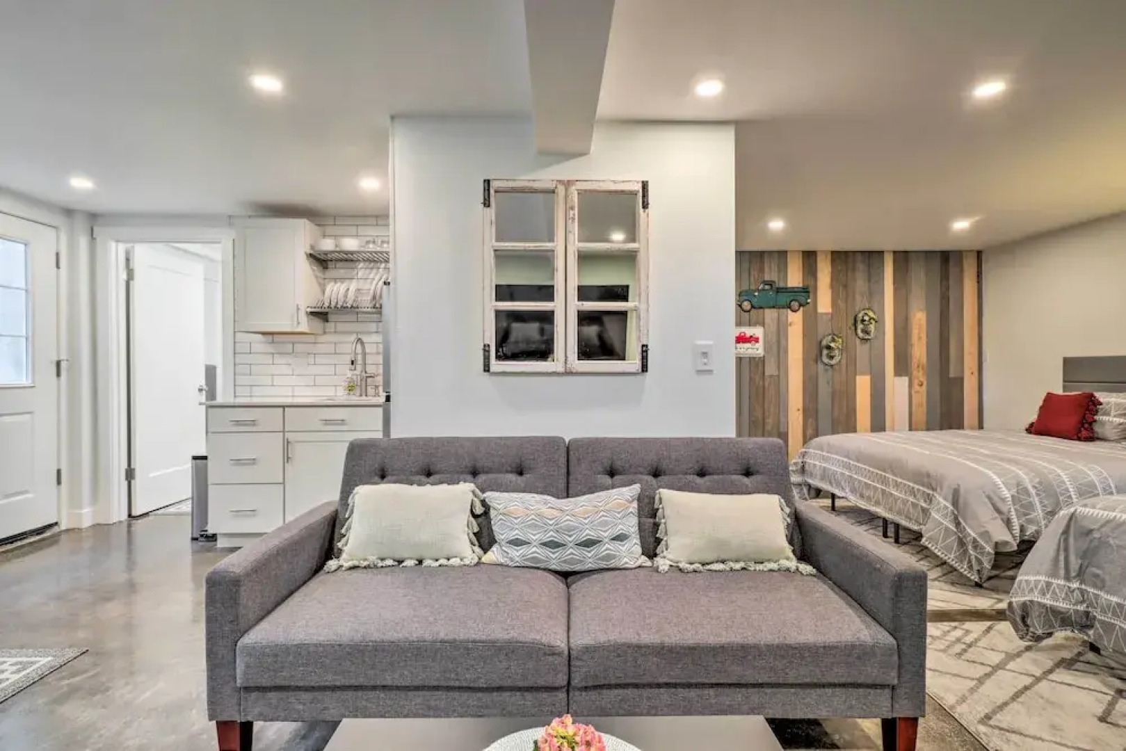 1 Mi to Riverwalk: Downtown Reno Studio w/ Patio!