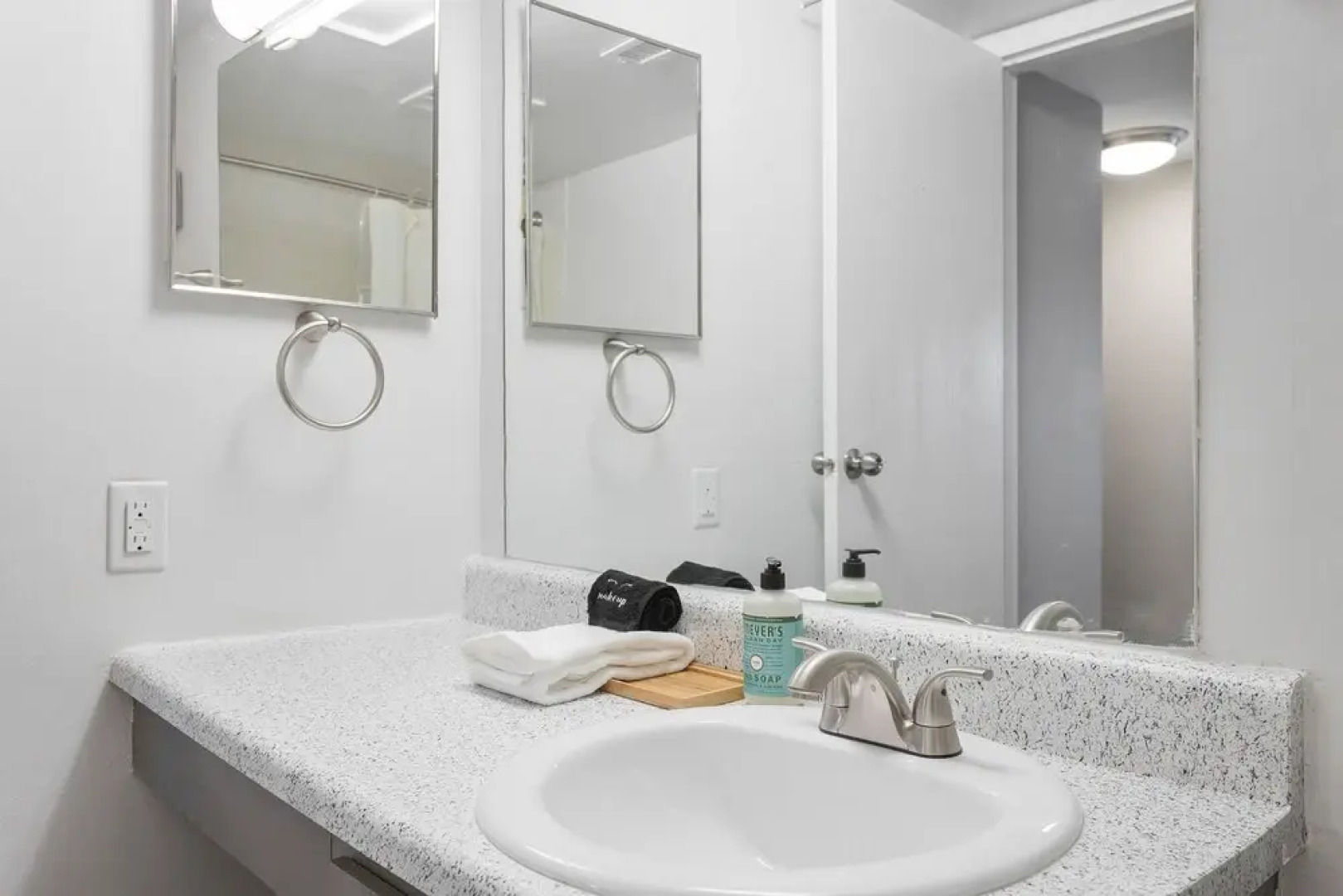 The Relaxing Lakeside Suites