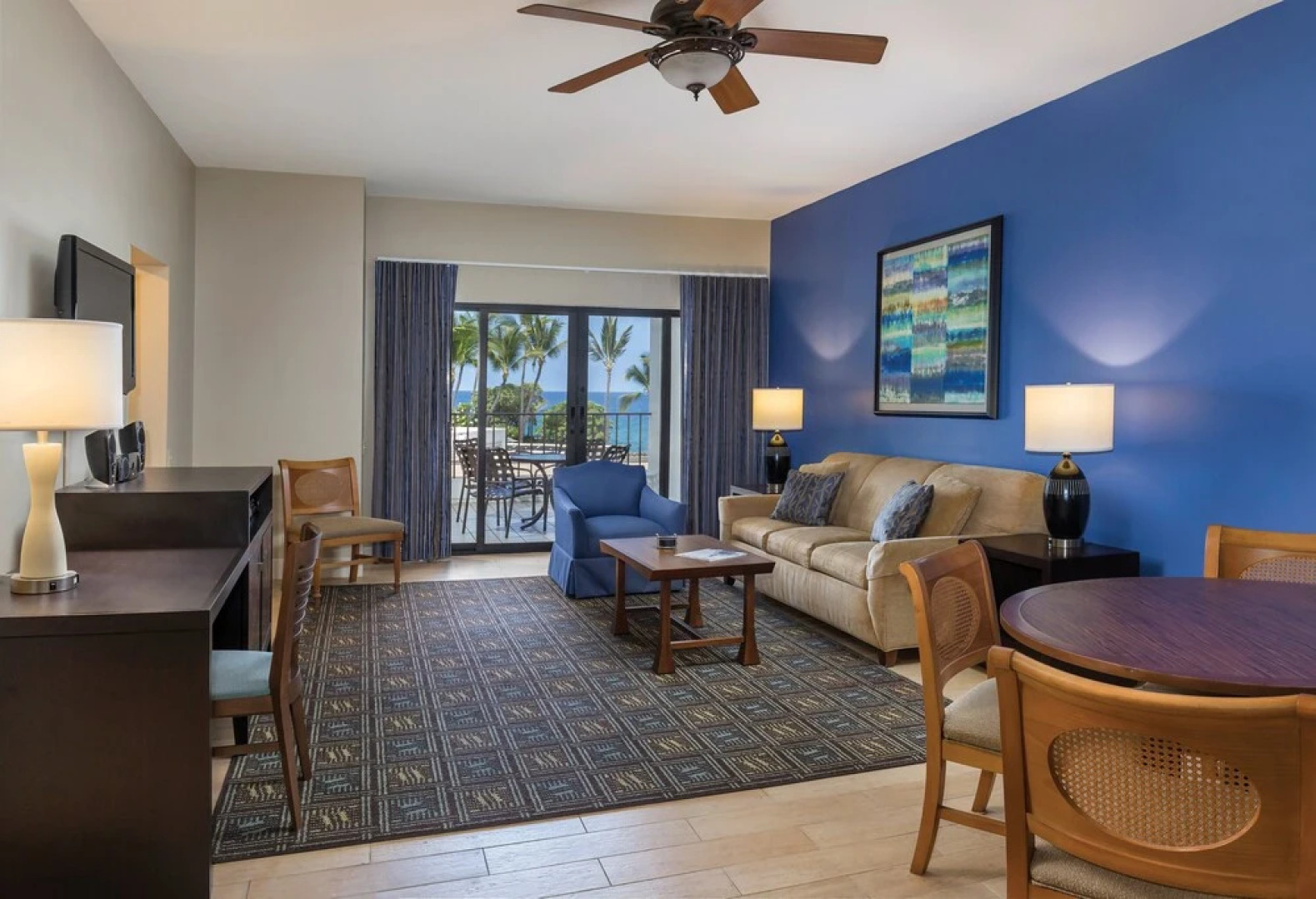 Royal Sea Cliff Condo