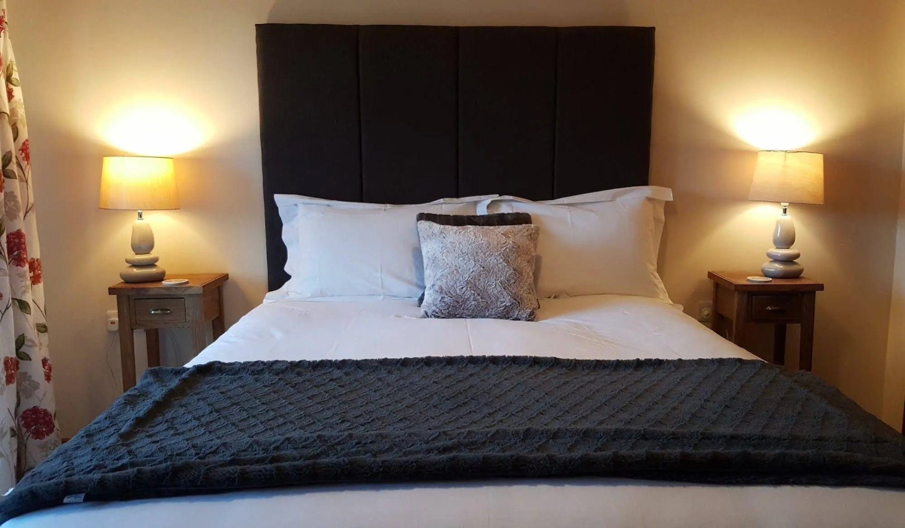 Nant yr Onnen B&B and Ysgubor Holiday Cottage