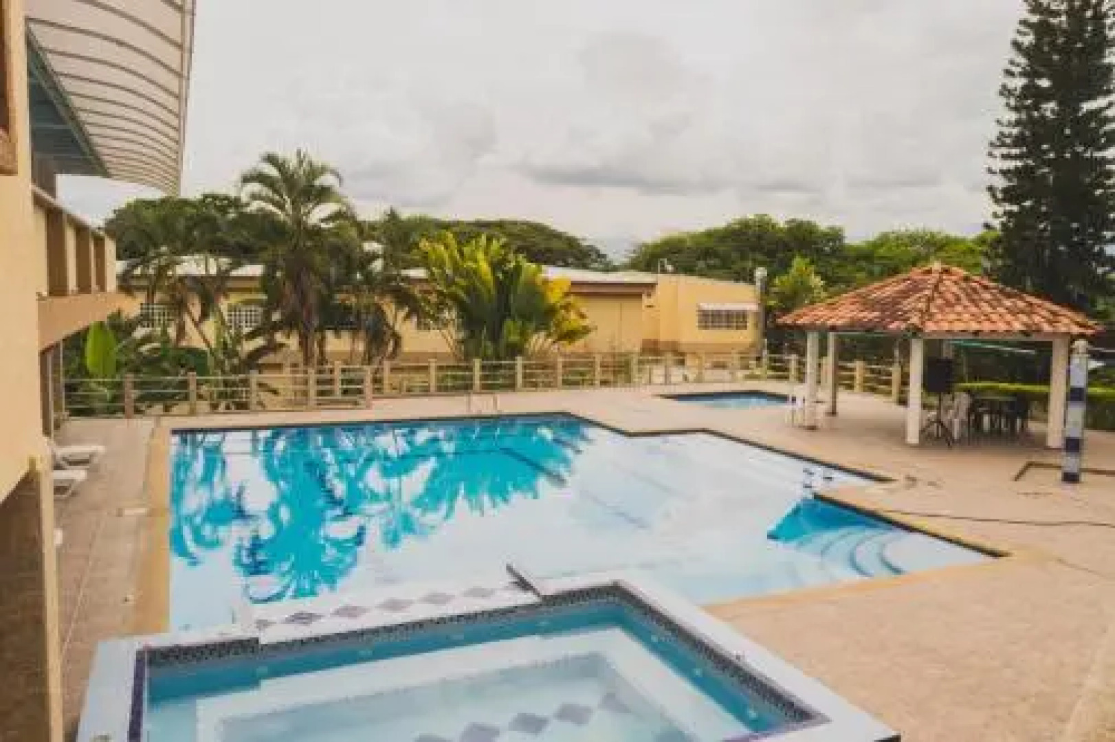 Hotel Manantial M Lare