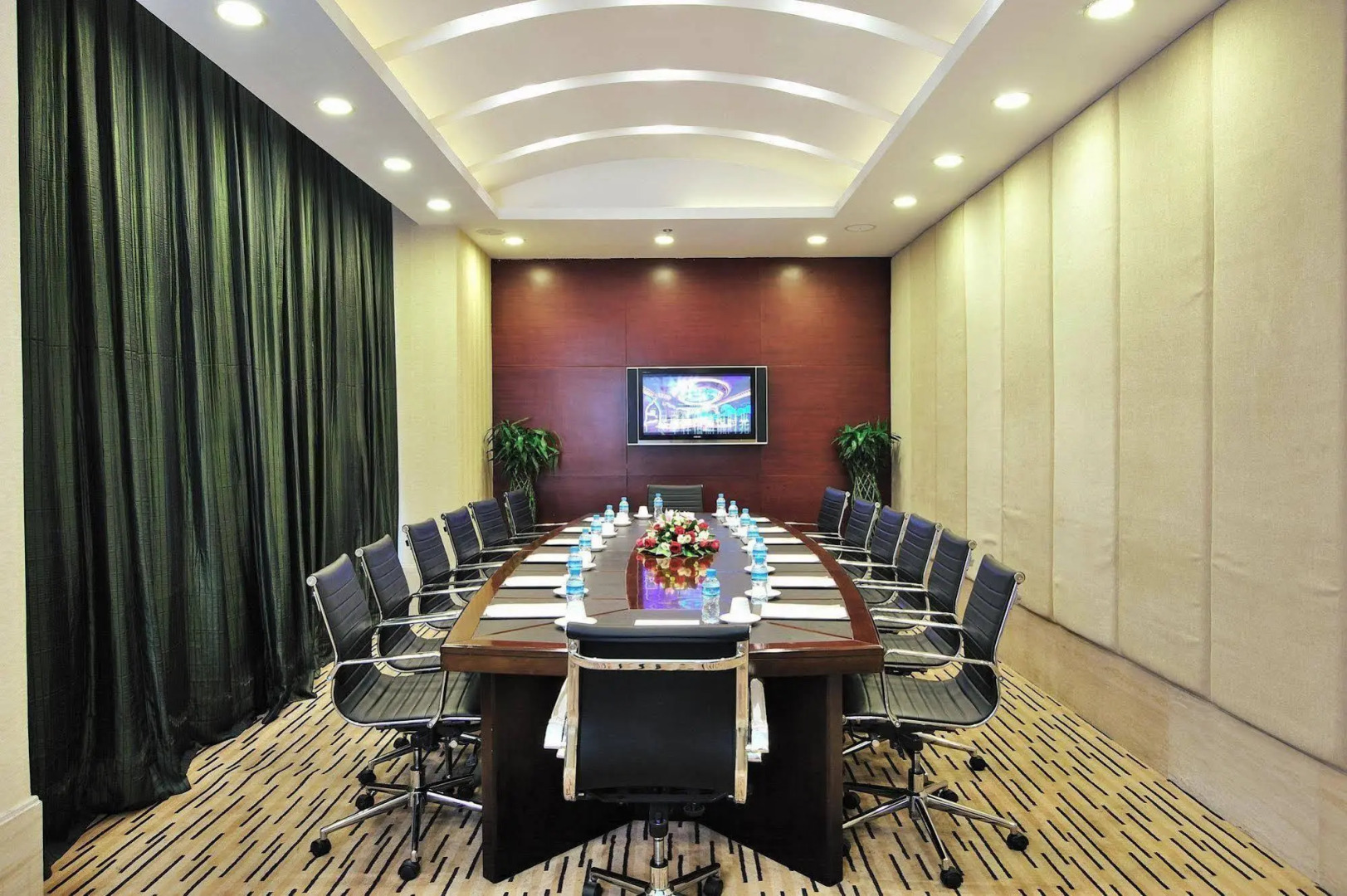 Xiongchu International Hotel