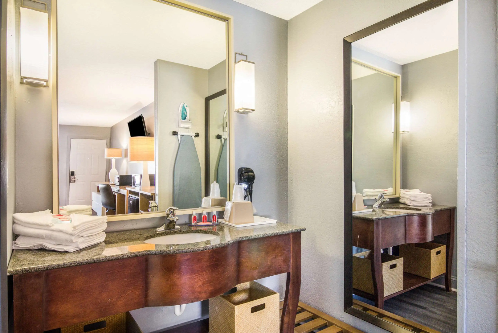 Suburban Studios Brunswick I-95