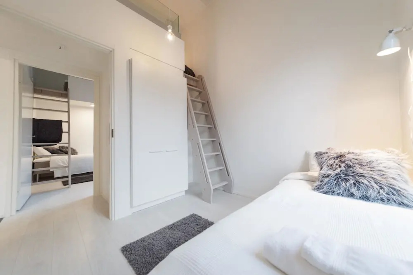 SSA Spot stylish 3-room apt ID 5001B18