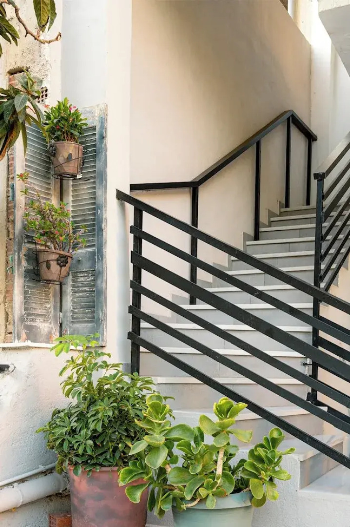 Peacock's Apartments