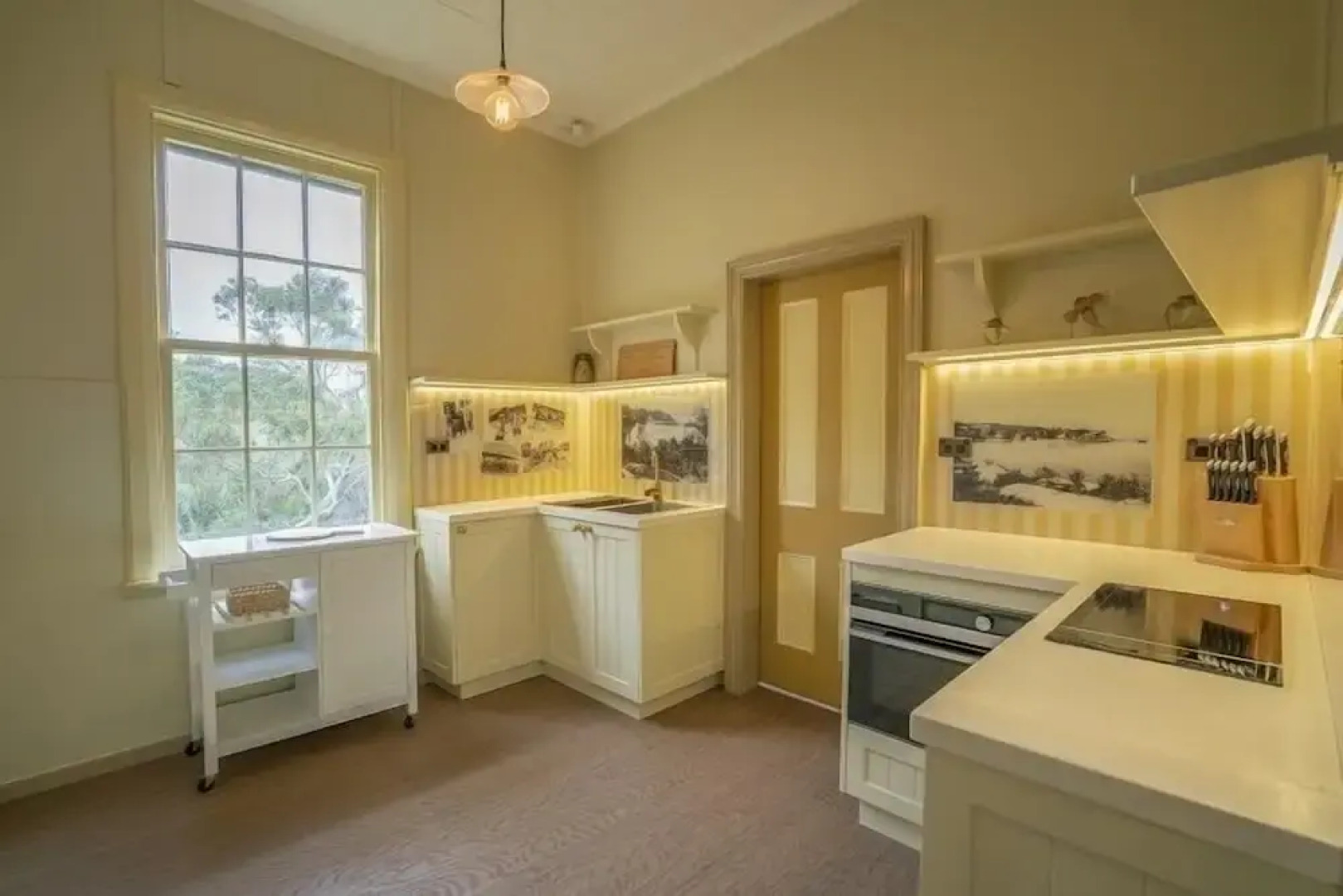 Steele Point Cottage