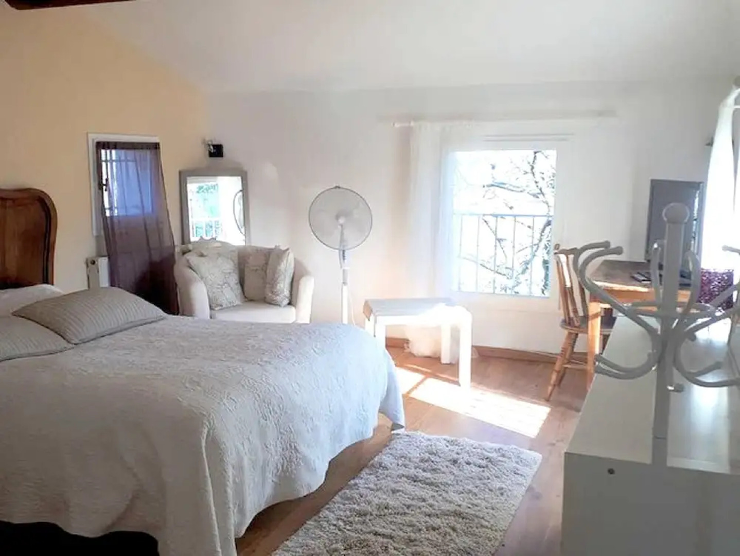 Villa With 3 Bedrooms in Cucuron, With Private Pool, Enclosed Garden and Wifi - 50 km From the Beach