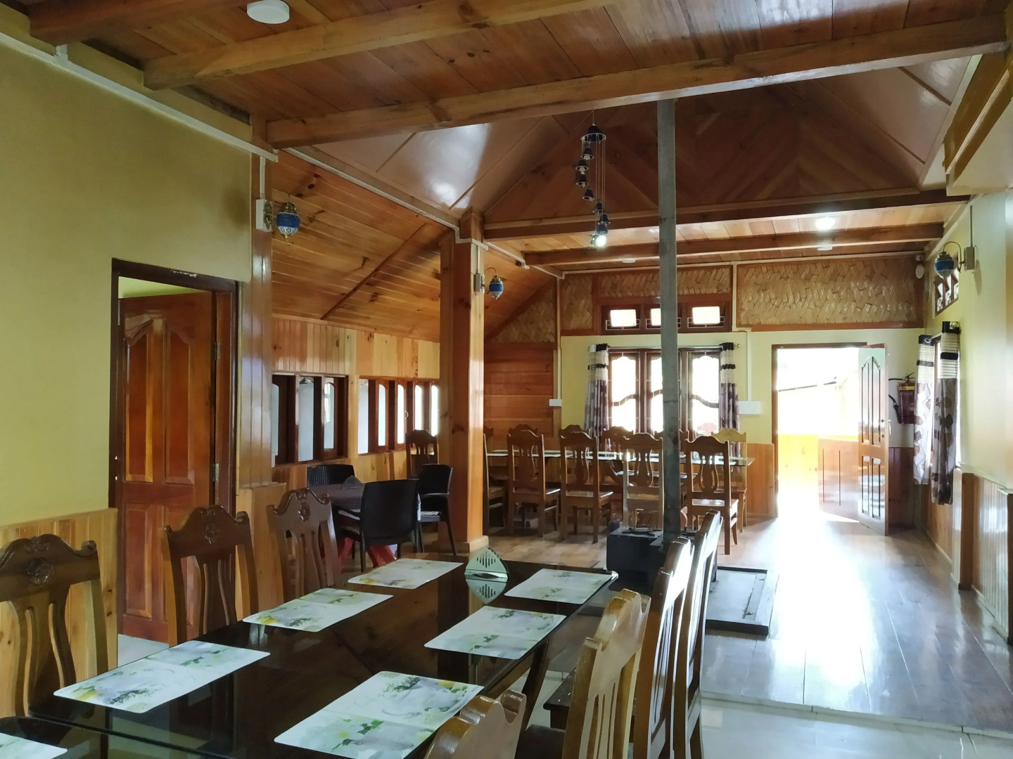 Ziro Palace Inn