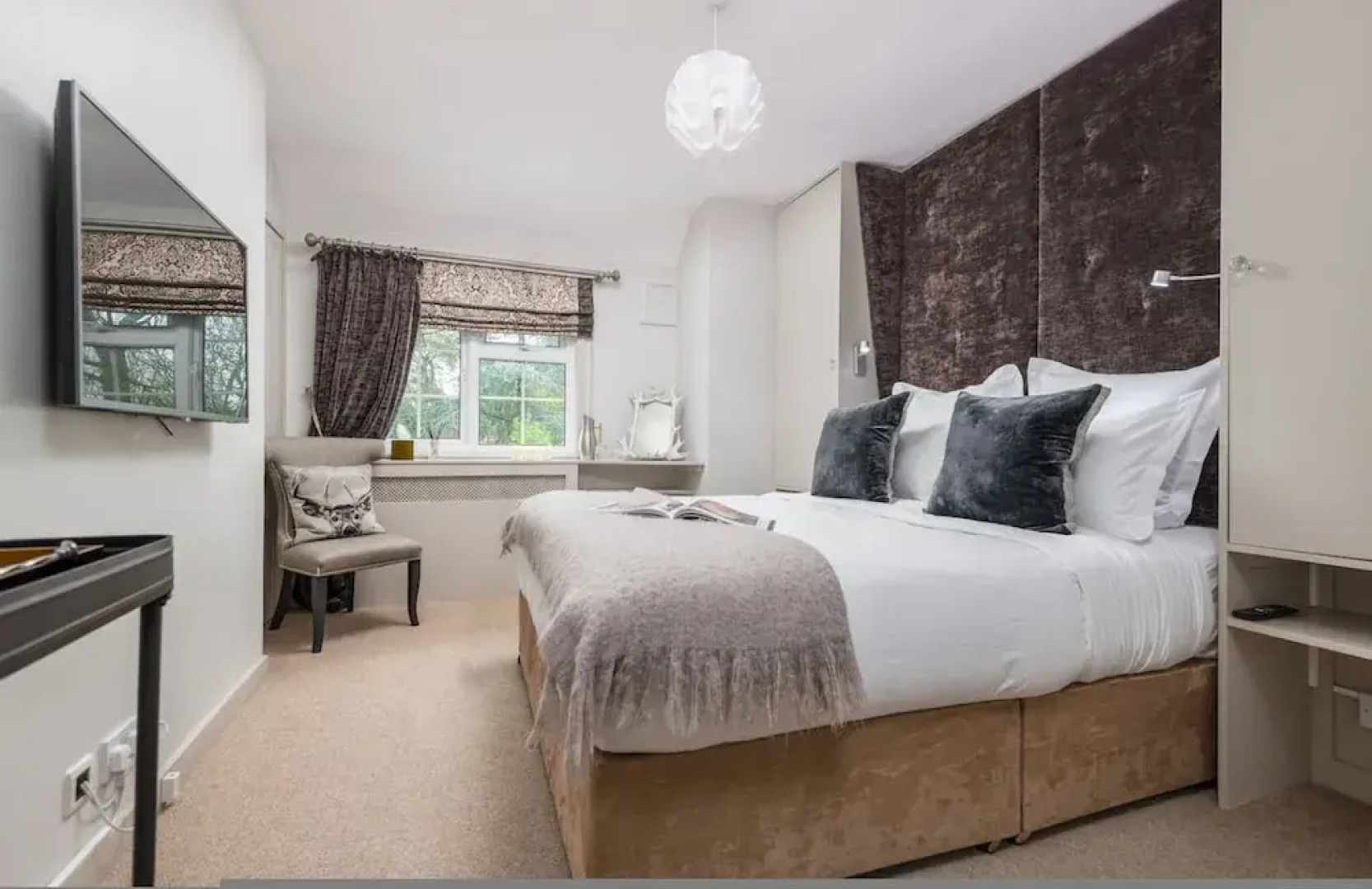 Crazy fox Rooms in Berkshire