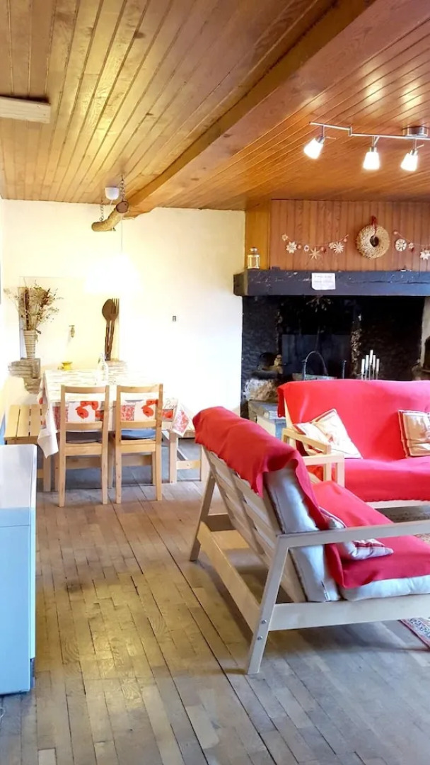 House With 3 Bedrooms in Espousouille, With Wonderful Mountain View an