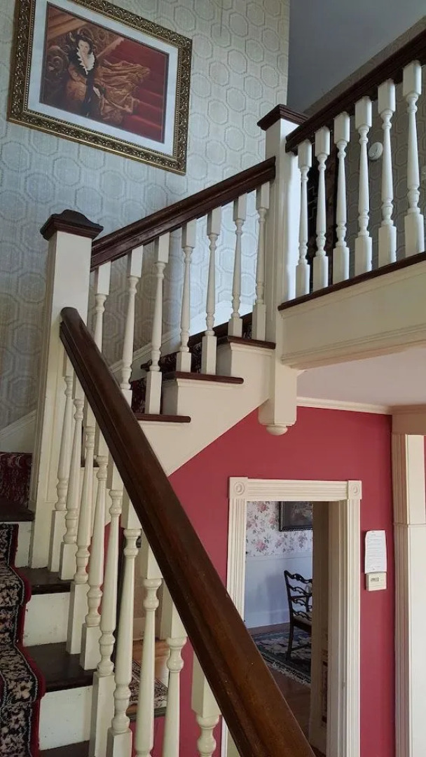 Kuttawa Harbor House