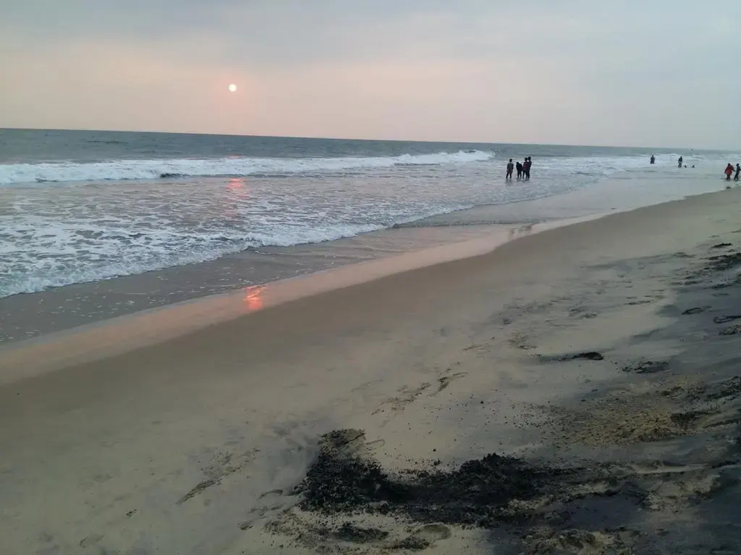 M R Beach & Cottages