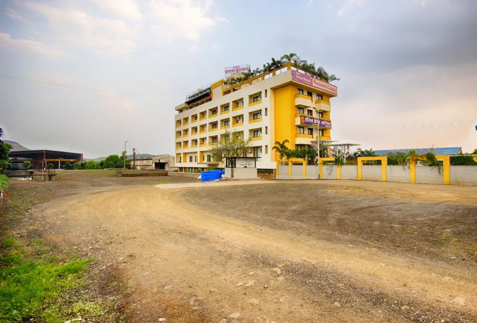 Hotel Grand Ashwin Executive