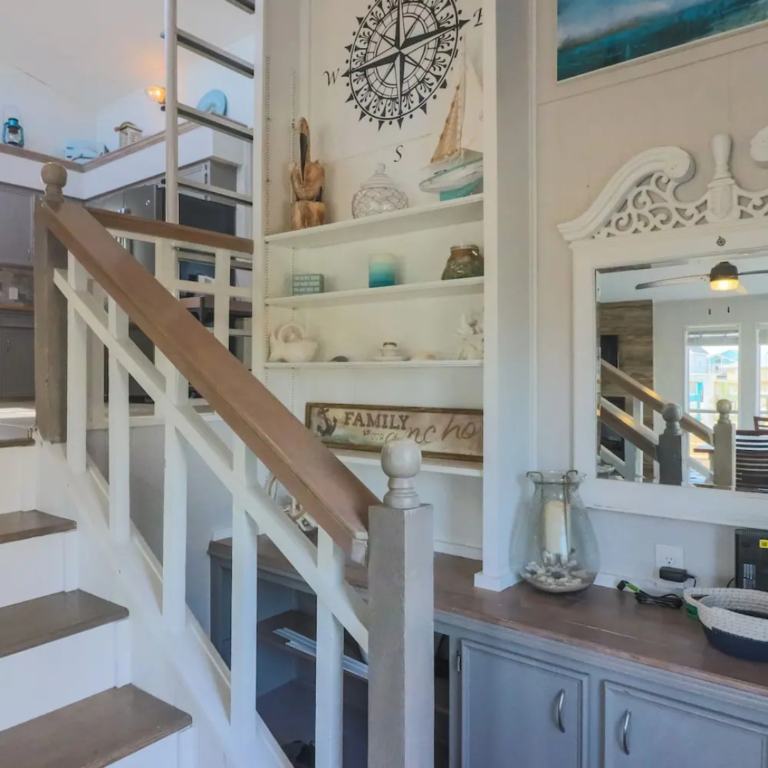 Come Stay - and Sail Away - at This Lovely Canal Home