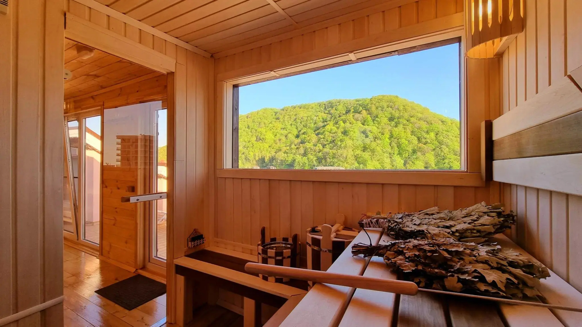 Таунхаус с панорамной крышей