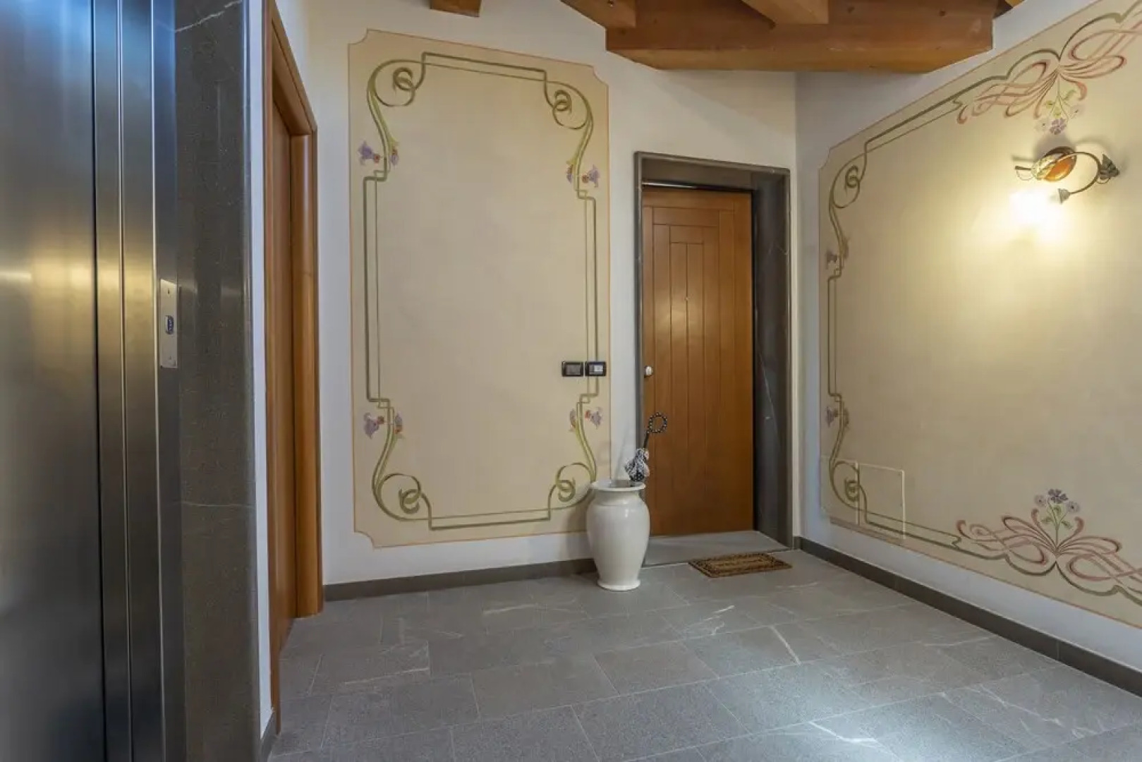 New Deal - APT with Terrace & Jacuzzi