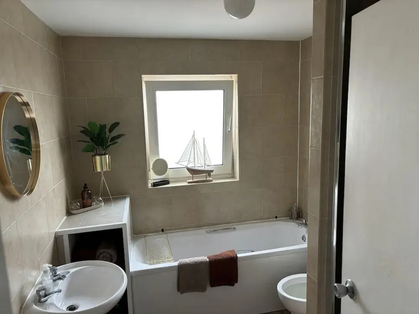 2 Bed-sleeps 4-sea View-pet Friendly-parking