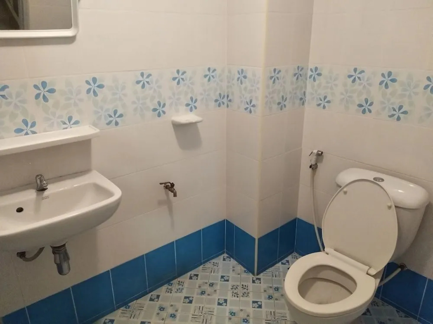 Aung Pung Serviced Apartment