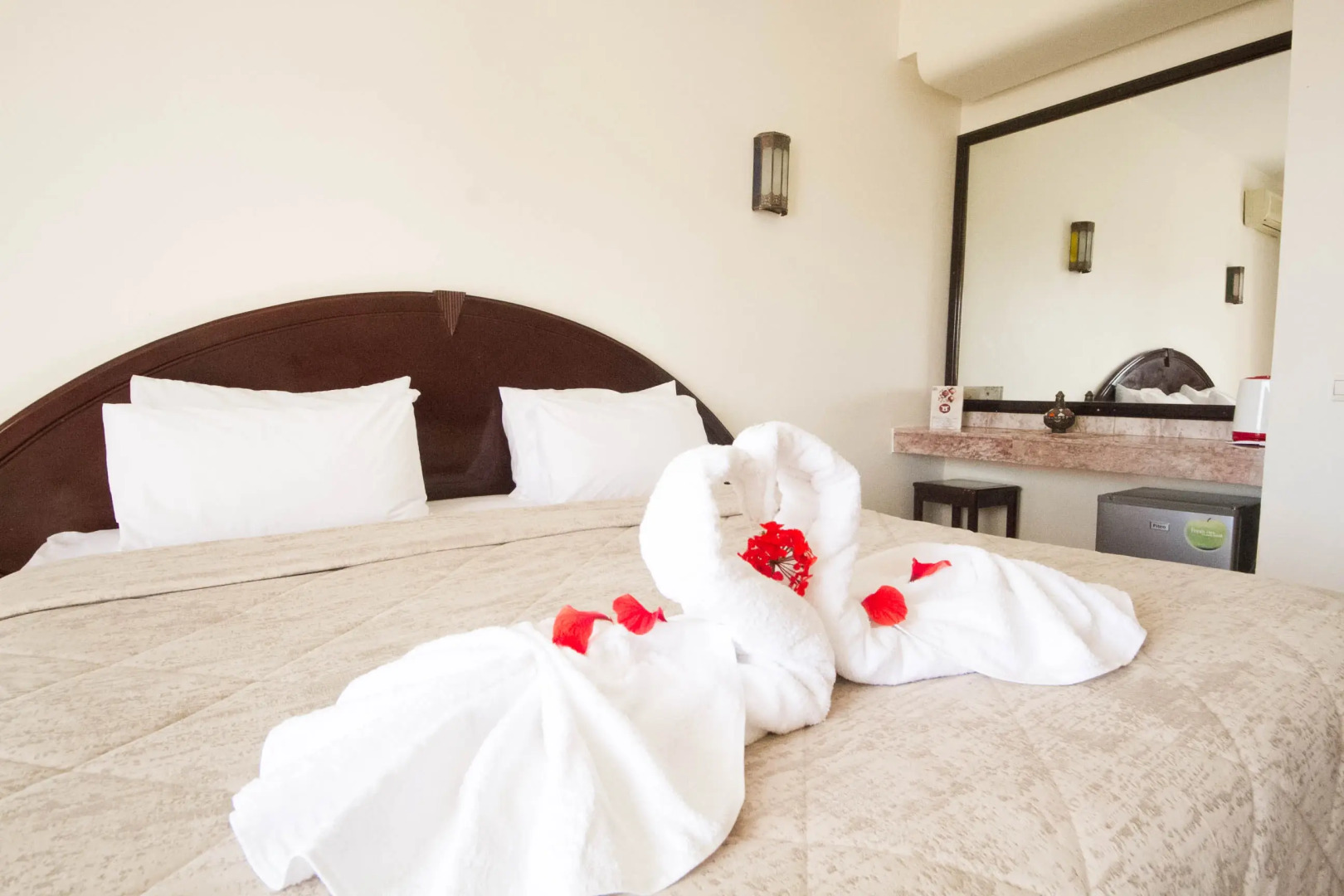 Intouriste Hôtel & Suites