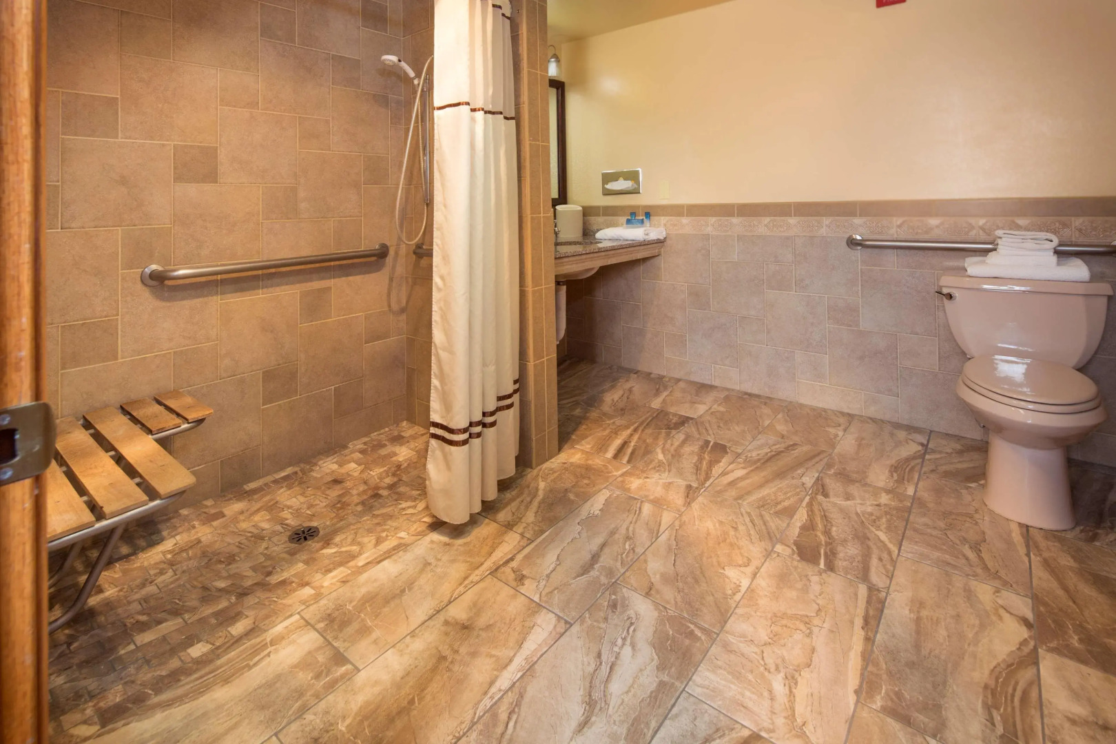 Best Western Plus Yosemite Gateway Inn