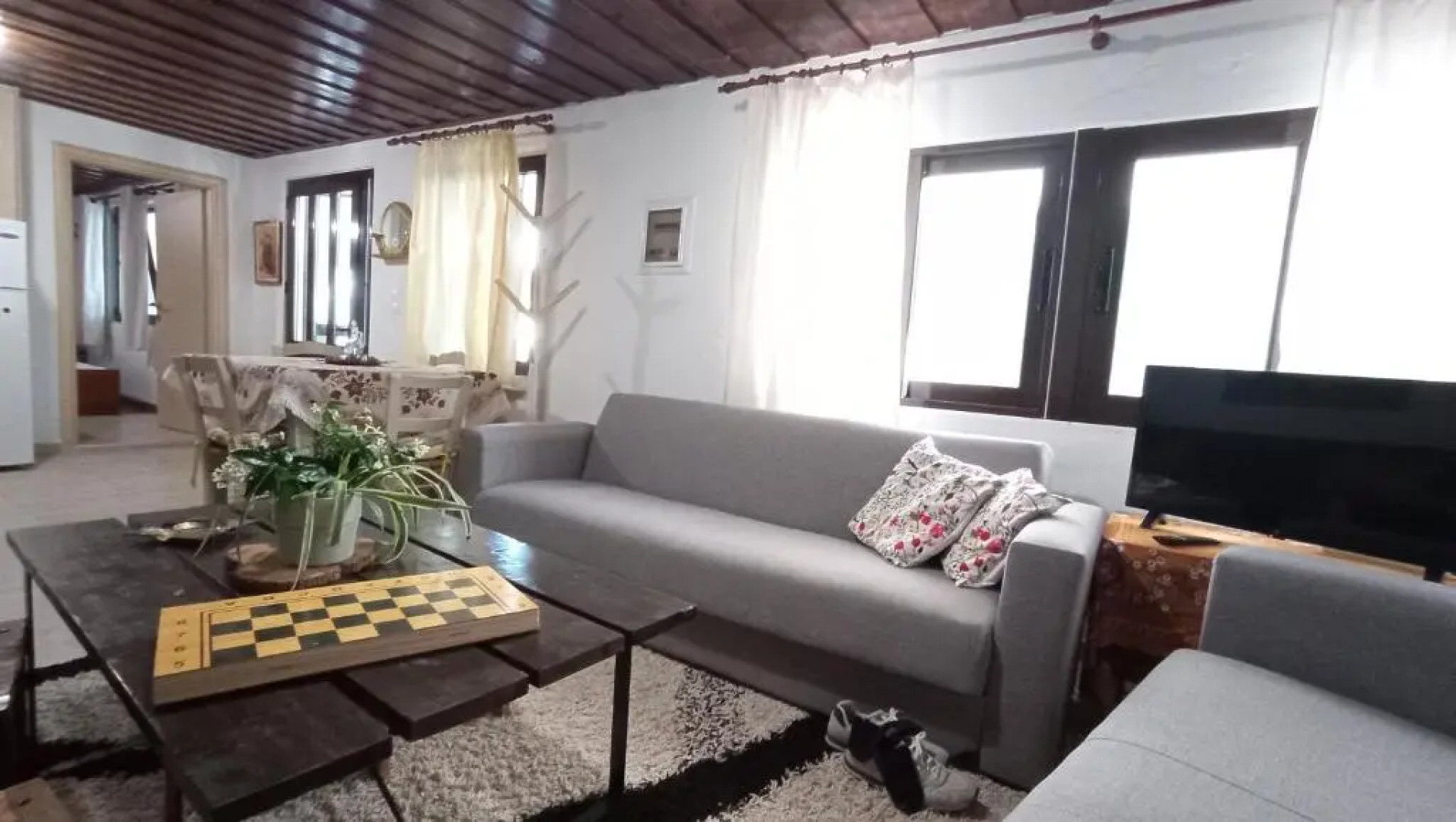 VillaTzer - Traditional house with fireplace and garden