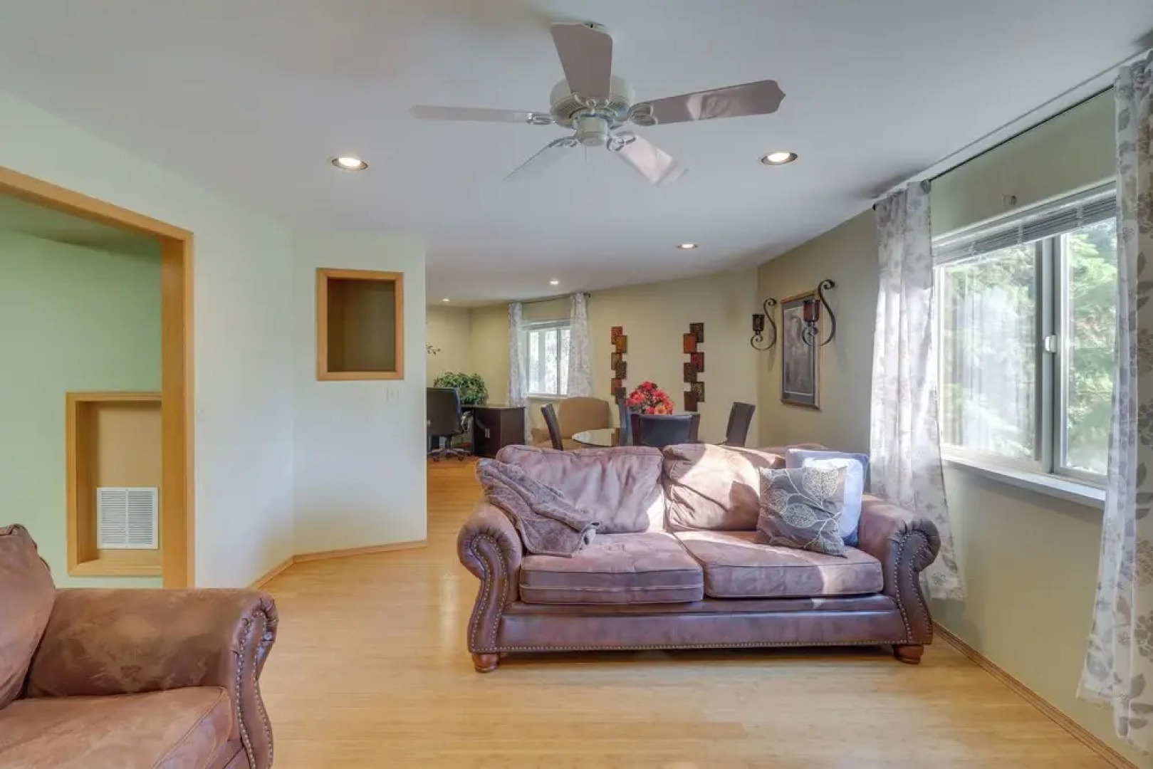 1 Mi to Flathead Lake: Bigfork Village Retreat