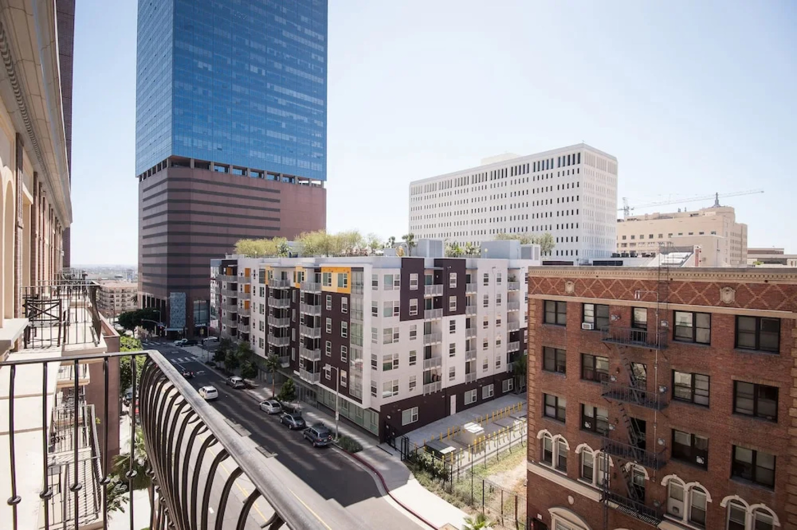 Sunshine Suites at 616 St. Paul