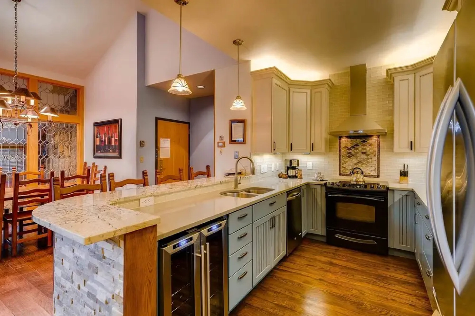 Chateaux DuMont 2708