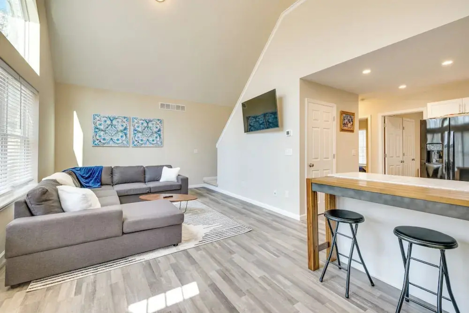 Hike & Ski: Pocono Lake Home w/ Community Perks!