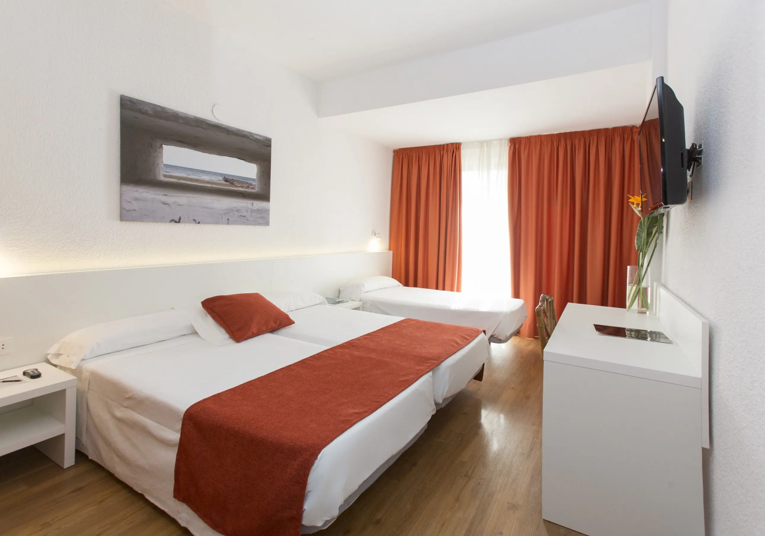 Intelier Orange Hotel