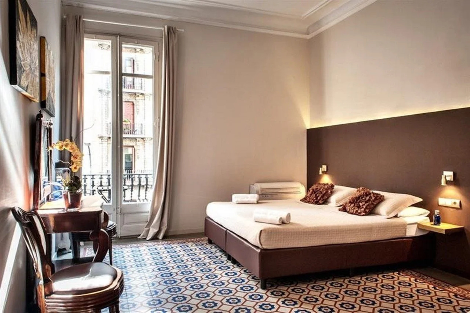 Mihlton Barcelona Boutique B&B