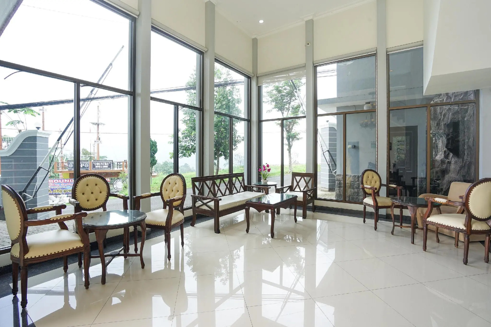 Avila Ketapan Rame Hotel