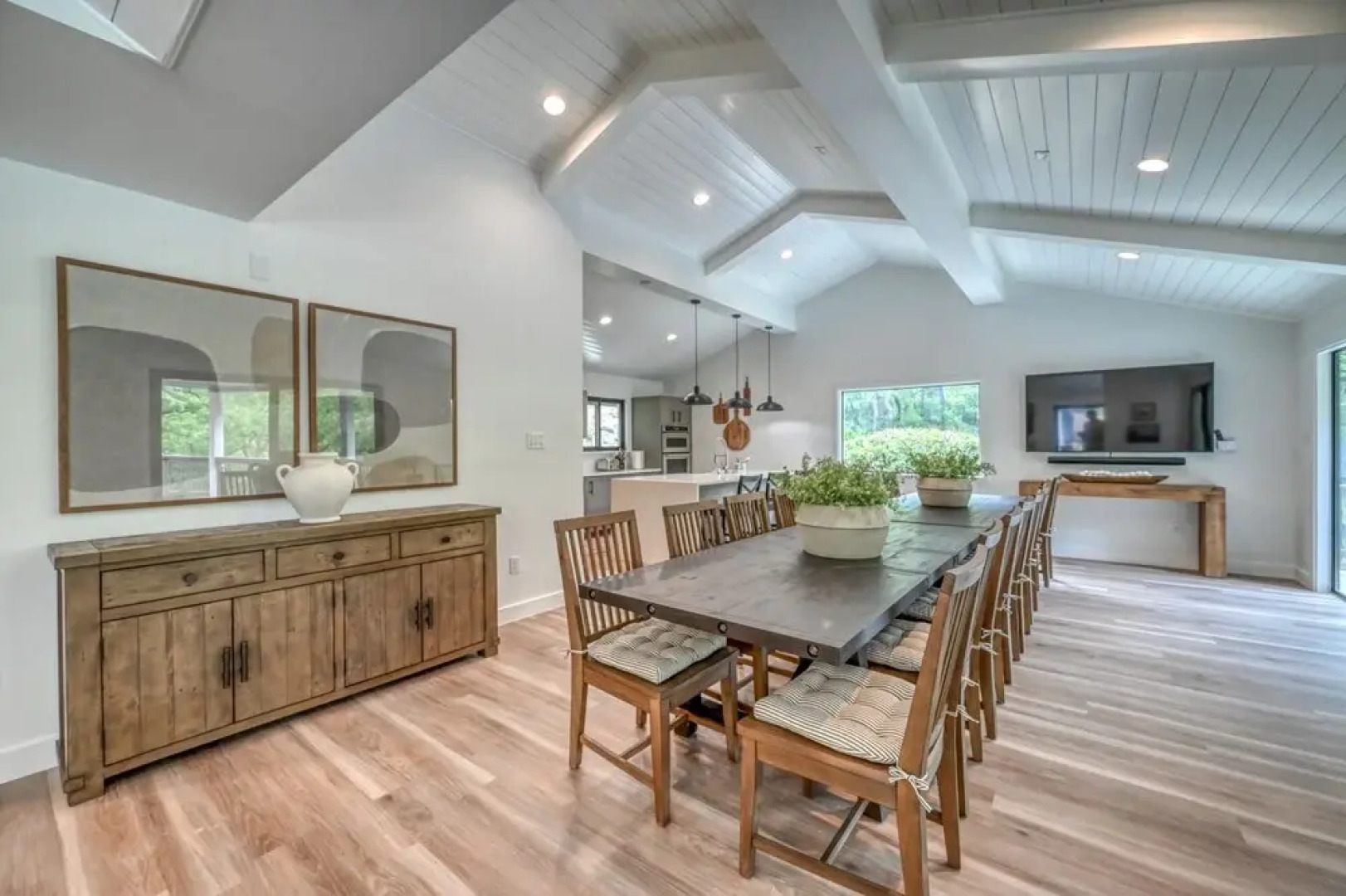 New! Luxury Riverfront Villa W/firepit & Gameroom!