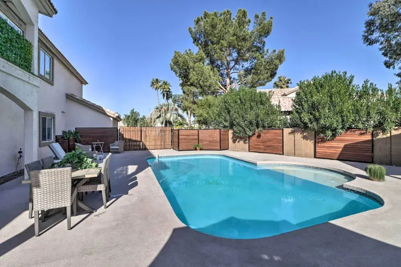 Lavish Family Escape w/ Game Room in Avondale!