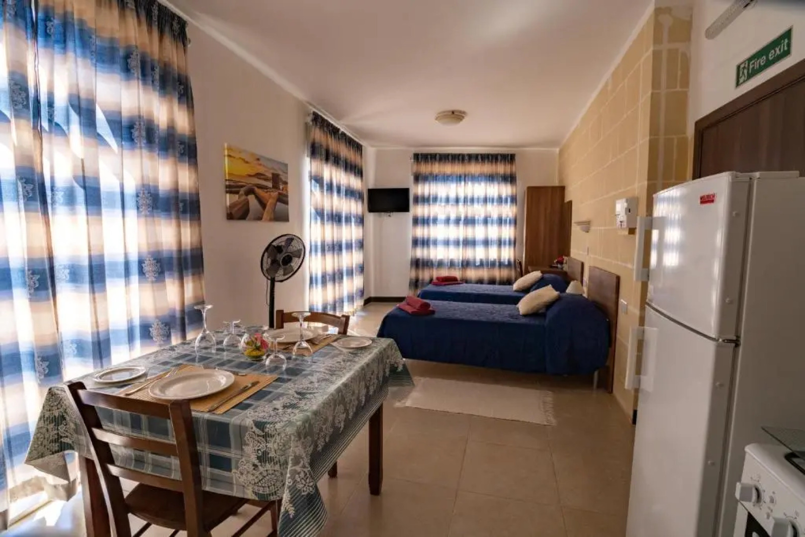 Sunset Seaview Apartments