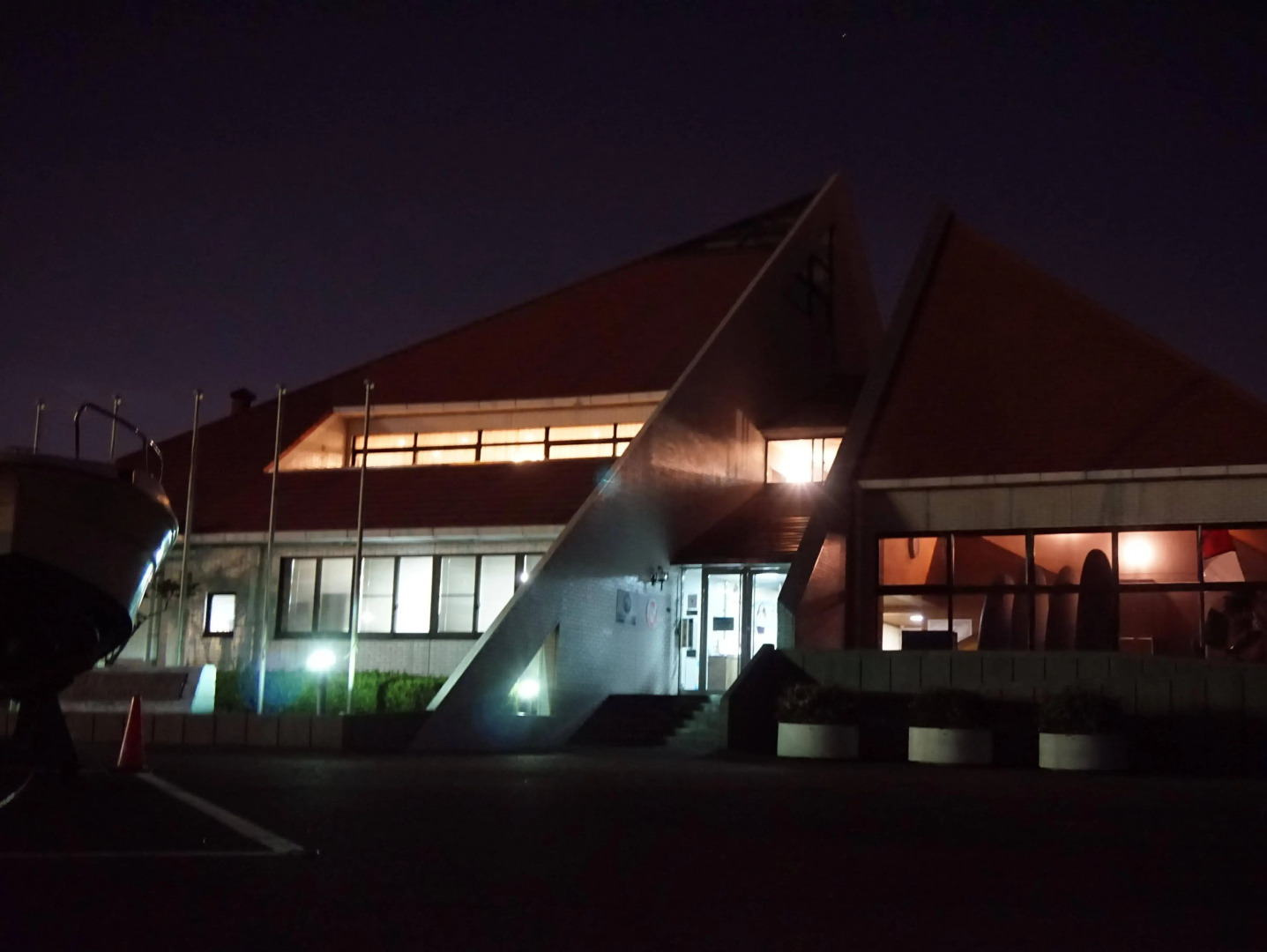 HULL Osaka Hokko Marina