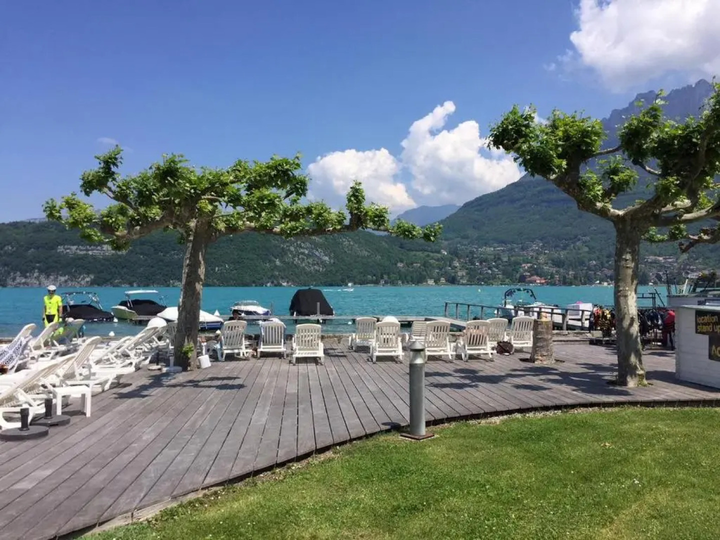 La Baie des Voiles 3 chambres 4 à 6 personnes au bord du lac plage privée