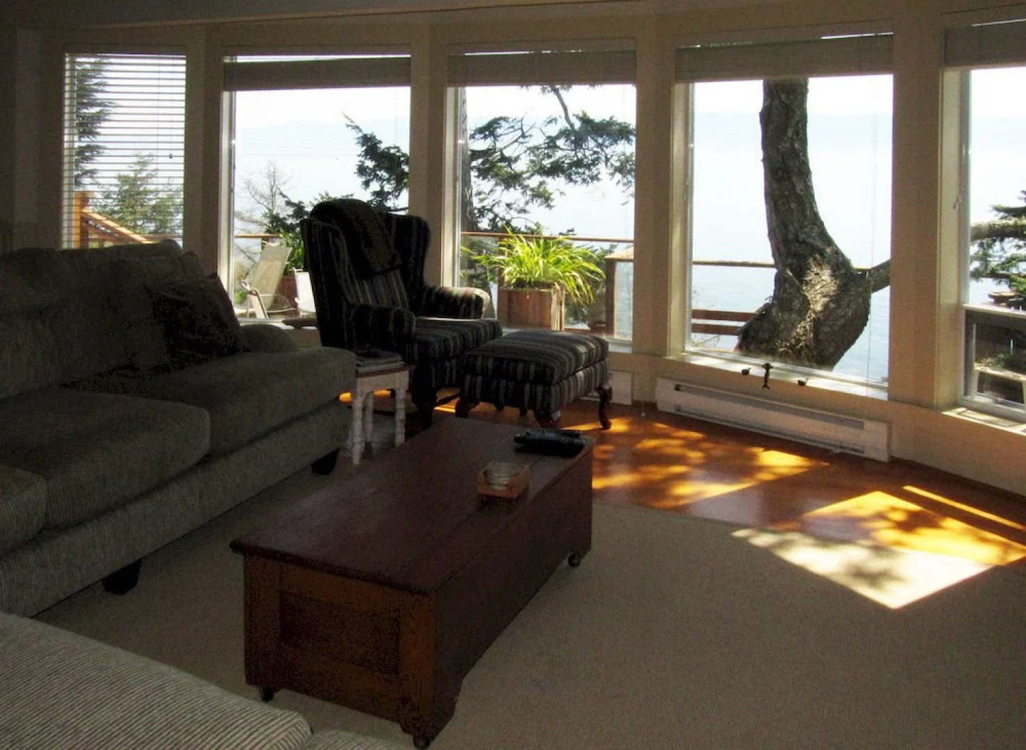 Stones Throw Cottage by BC Island Vacation Homes