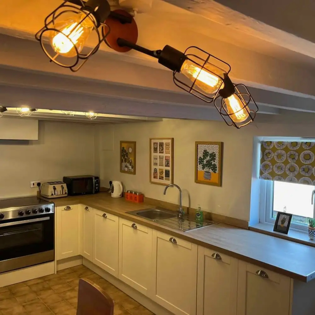 The North Wales Gathering - Hot Tub Sleeps Up 16